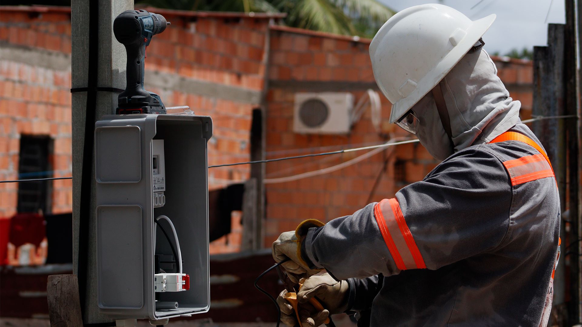 Recadastramento de UCs e Leitura, Impressão e Entrega Simultânea